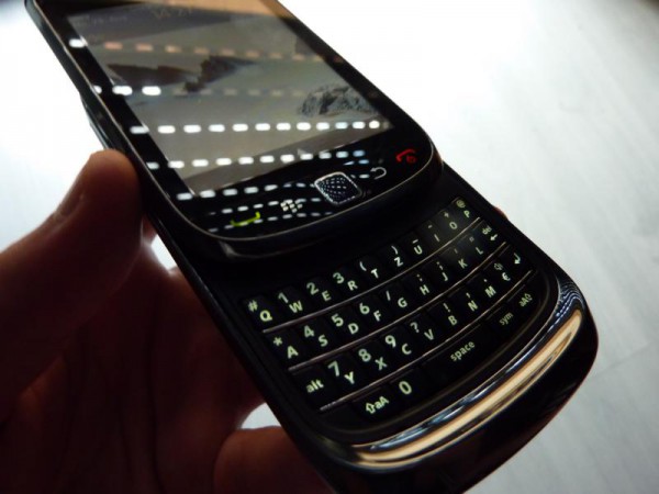 blackberry_torch_9800 (4)