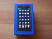 Video: Nokia N9 mit MeeGo wird ausgepackt