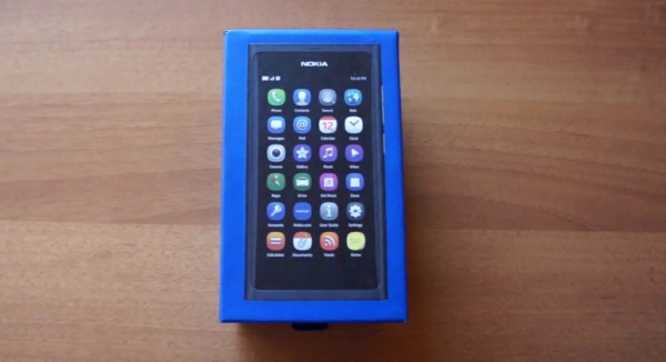 nokia_n9_unboxed