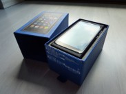Ausgepackt: Erster Eindruck des Nokia N9 mit MeeGo (+ Unboxing-Video)