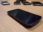 Samsung Galaxy Nexus im Vergleich mit dem Galaxy Note, Galaxy S2, iPhone 4S, Lumia 800, N9 und N8 (Video)