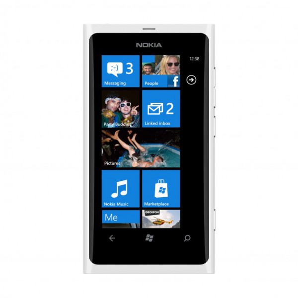700-nokia-lumia-800-white-main-menu