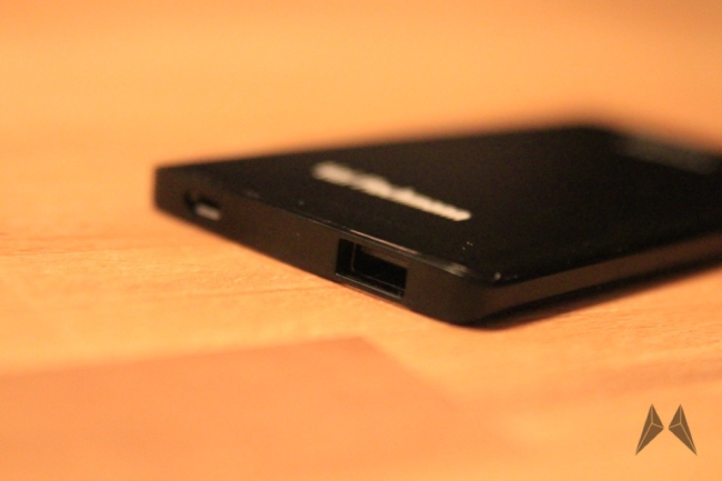tizi Flachmann USB Anschlüsse