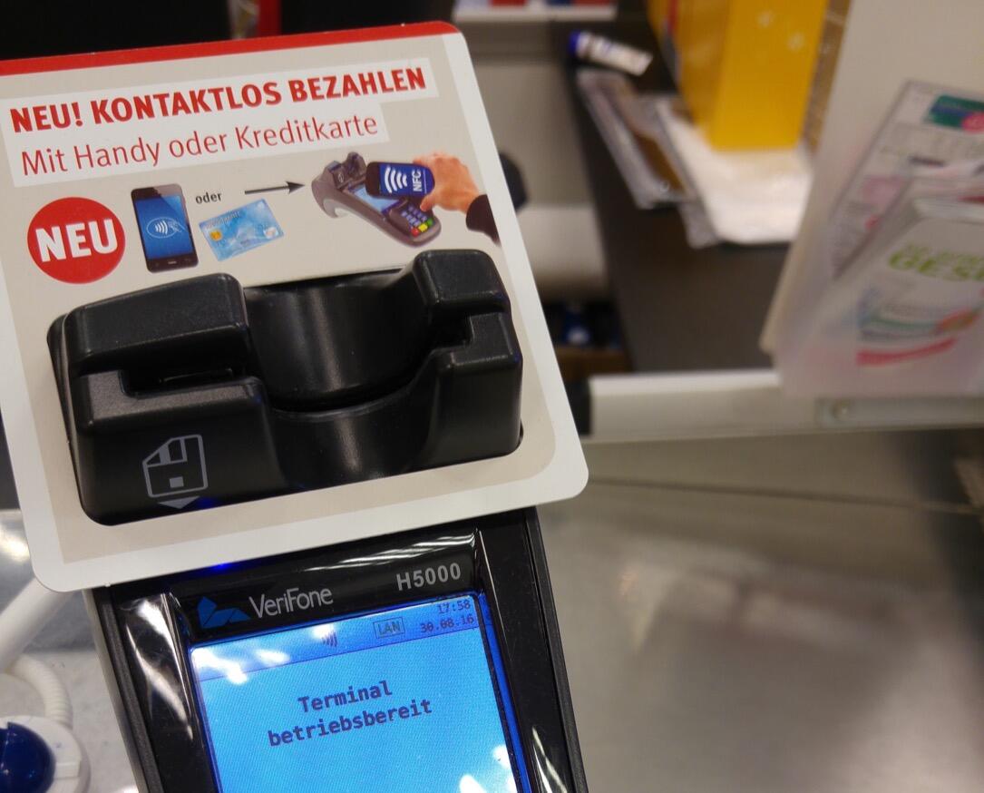 Rossmann Startet Kontaktloses Zahlen Mit Nfc