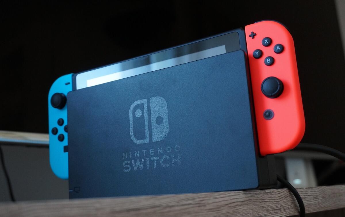 Nintendo switch homebrew. Nintendo Switch разъемы. Nintendo Switch 2025. Расположение кнопок Nintendo Switch. Прошивка Nintendo Switch.