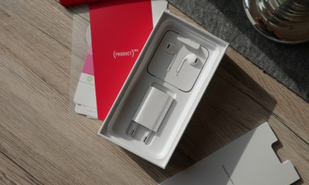 Apple Iphone 8 Red Unboxing9