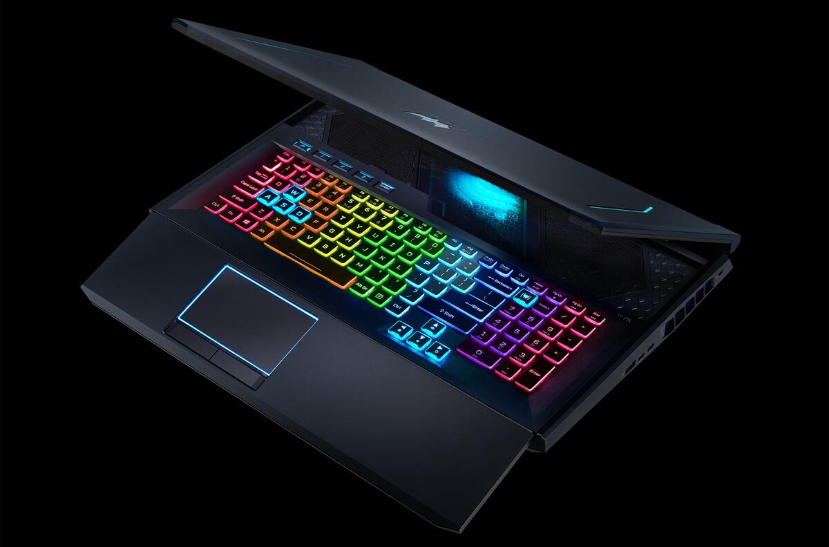 Acer Predator Helios 700 1