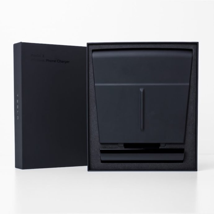 Tesla Wireless Phone Charger Model 3 Verpackung