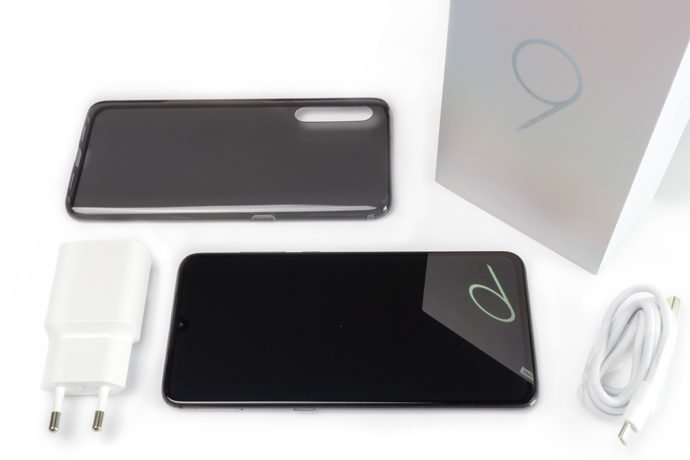 Xiaomi Mi 9 (1)