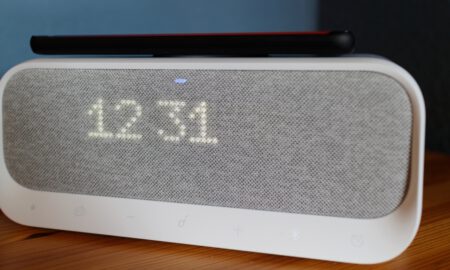 Anker Soundcore Wakey Front 2