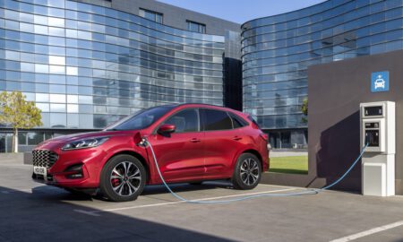 2019 Ford Kuga Side Charging