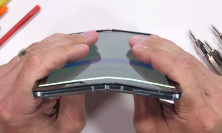 Samsung Galaxy Fold Gebogen