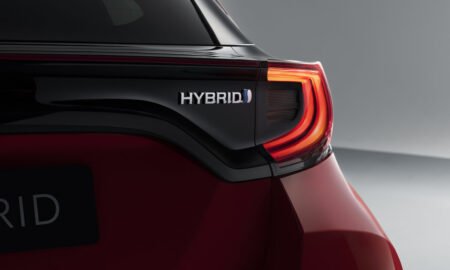Toyota Yaris Hybrid 7