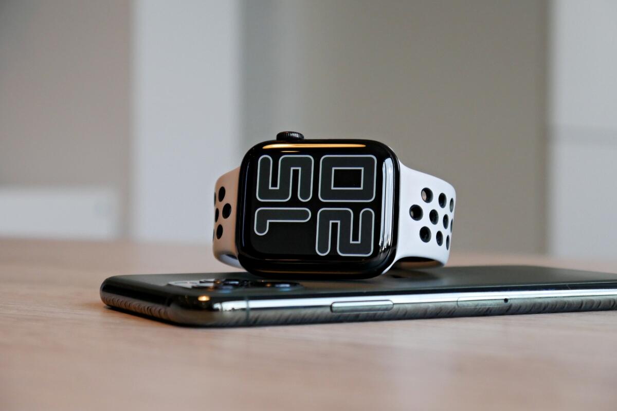 Apple Watch Iphone Header
