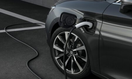 Leon Fr Magnetic Tech Phev 5d 19 Hq