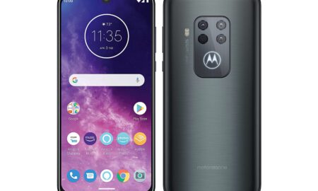 Moto One Zoom Grau Metallic