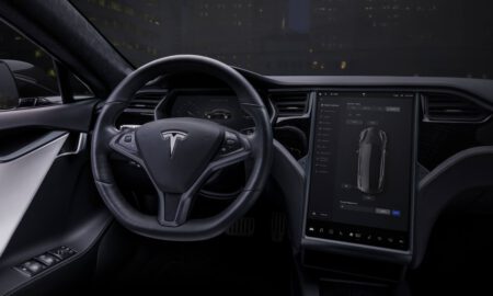 Tesla Model S Interieur Header