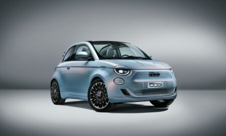 Fiat 500 Elektro Hellblau