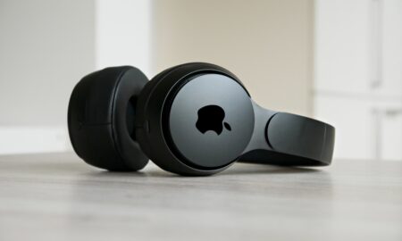 Apple Beats Headphone Header