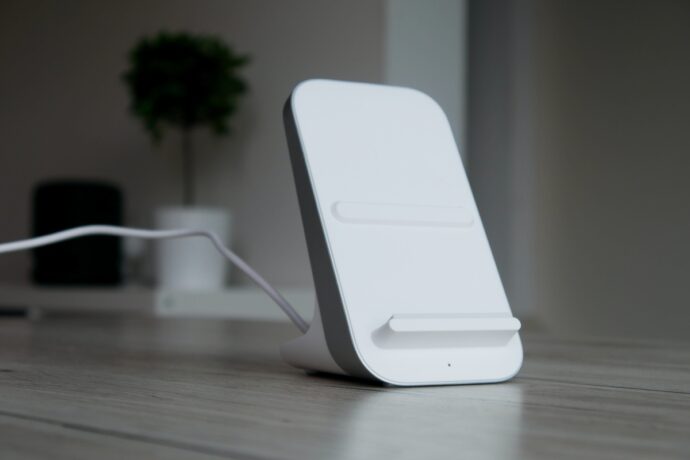 Oneplus 8 Pro Wireless Charger Test5