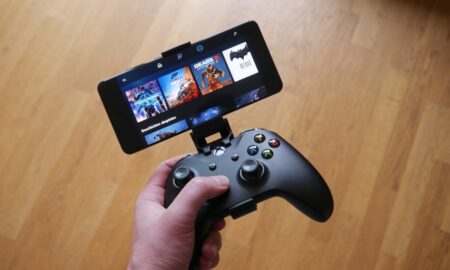 Microsoft Xcloud Hand Header