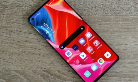 Oppo Find X2 Neo Display