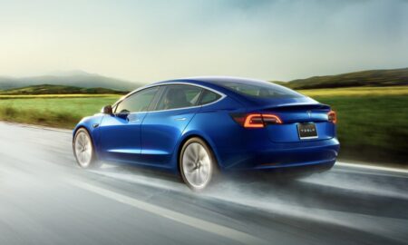 Tesla Model 3 Back Blau Header