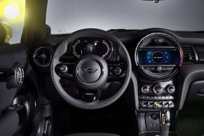 Bmw Mini Cooper Se Infotainment