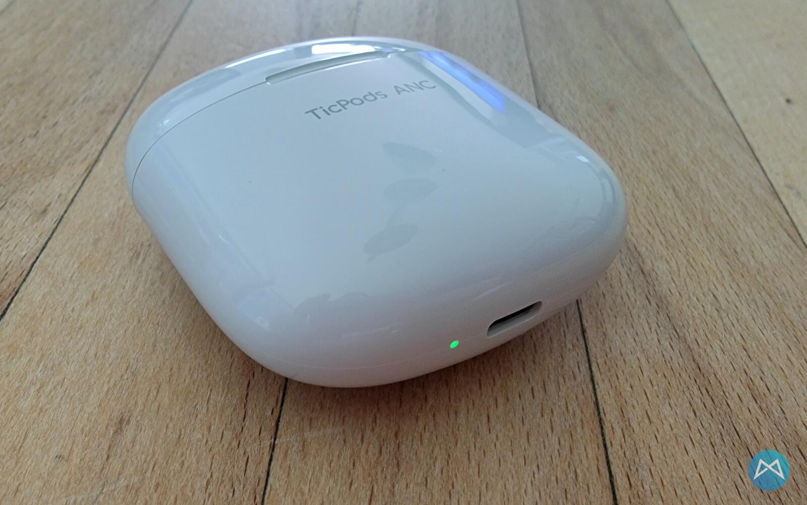 Bild › Mobvoi Ticpods Anc Case