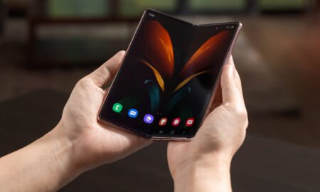 Samsung Galaxy Z Fold 2 Bronze1