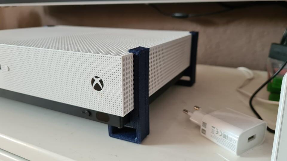 Bild › Xbox One S Stands