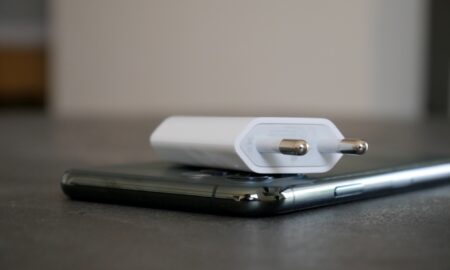 Apple Iphone Netzteil Header