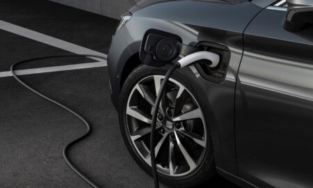 Leon Fr Magnetic Tech Phev 5d 19 Hq