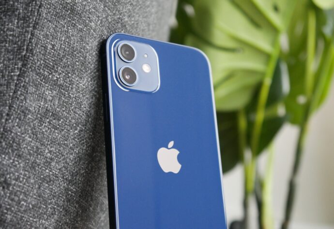 Apple Iphone 12 Header