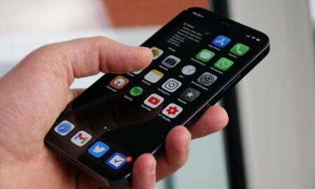 Apple Iphone 12 Pro Hand Header
