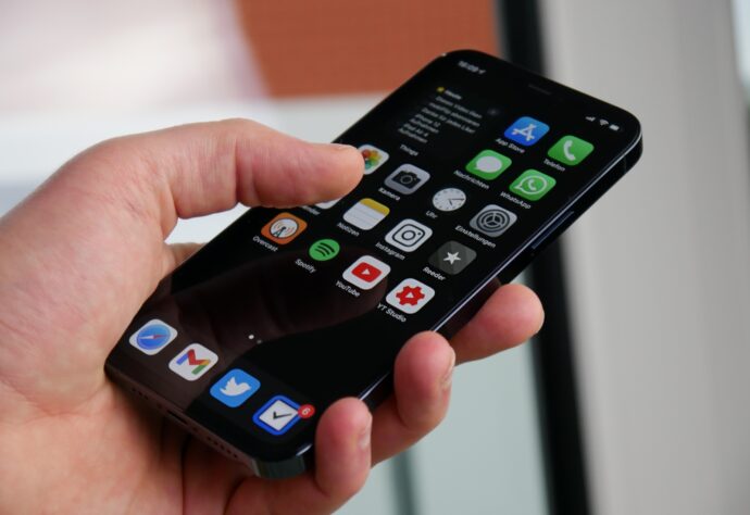 Apple Iphone 12 Pro Hand Header