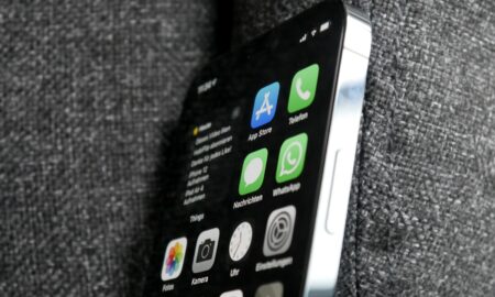 Apple Iphone 12 Pro Seite Detail