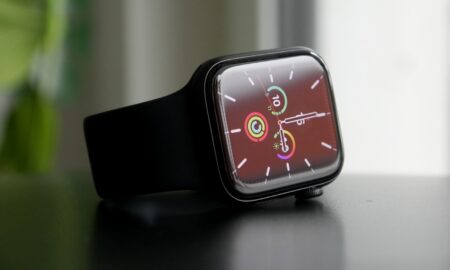 Apple Watch Se Front Header