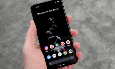 Google Pixel 5 Front Dark