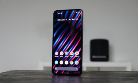 Google Pixel 5 Tisch Header