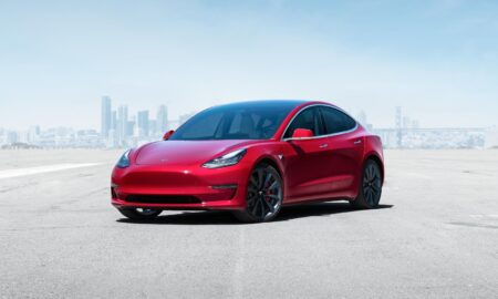 Tesla Model 3 Rot Header