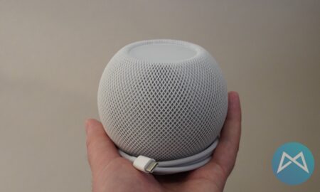 Apple Homepod Mini Hand