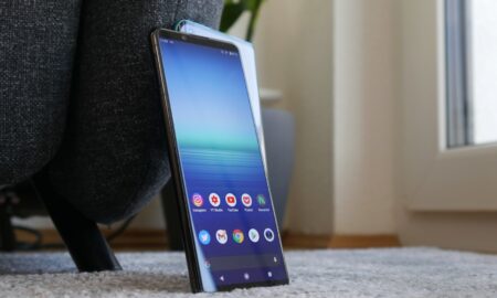 Sony Xperia 5 Ii Oneplus 8 Pro Size