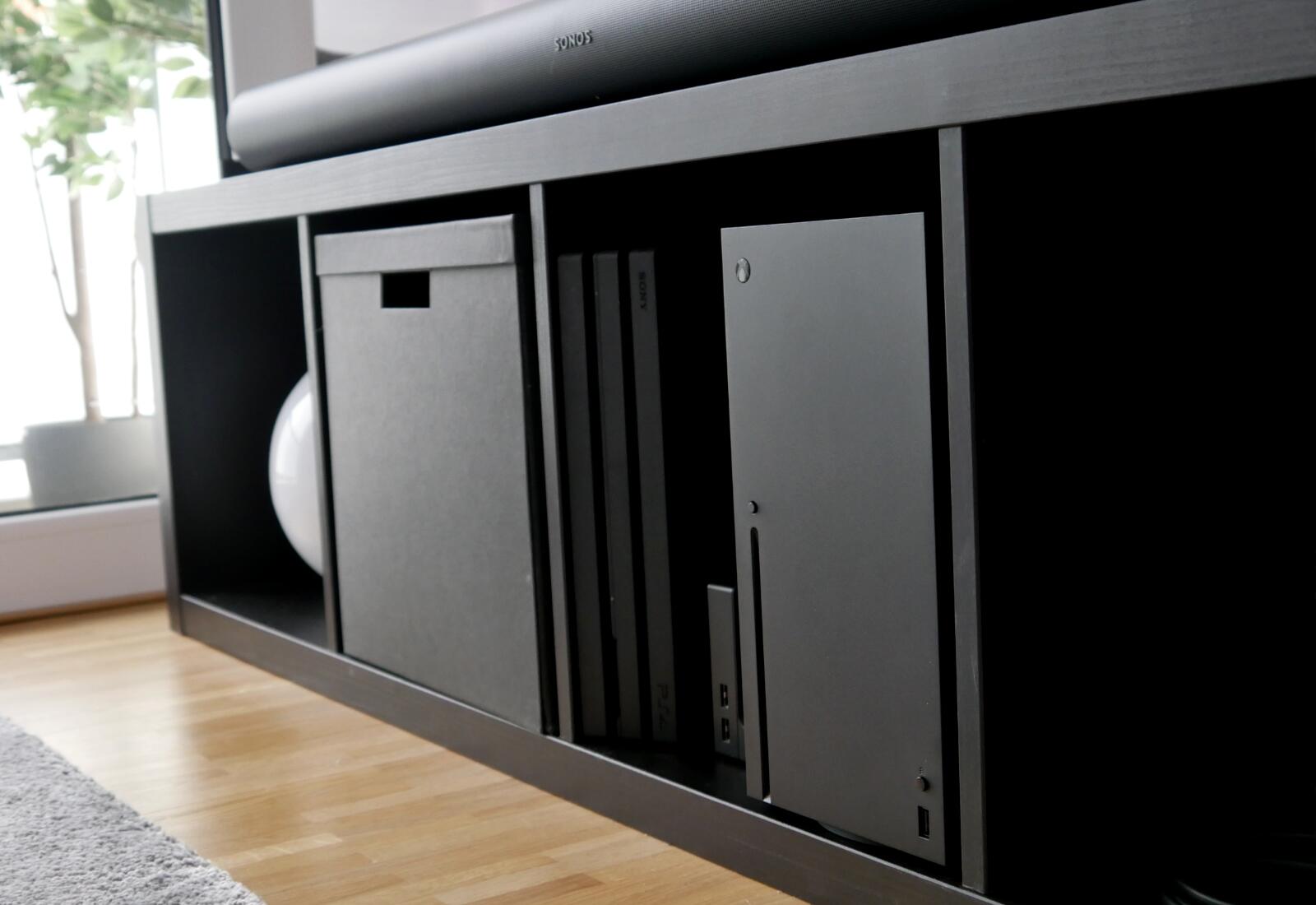 Bild › Xbox Series X Kallax