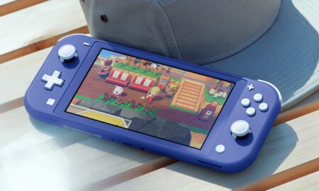 Nintendo Switch Lite Blau Header