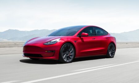Tesla Model 3 2021 Elektro Header
