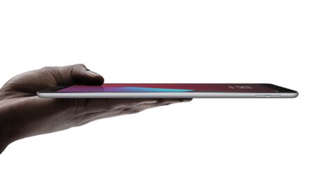 Apple Ipad Mini 5 Hand