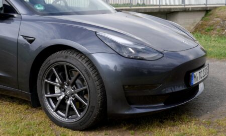 Tesla Model 3 2021 Licht