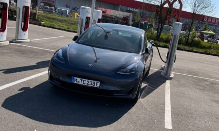 Tesla Model 3 2021 Supercharger