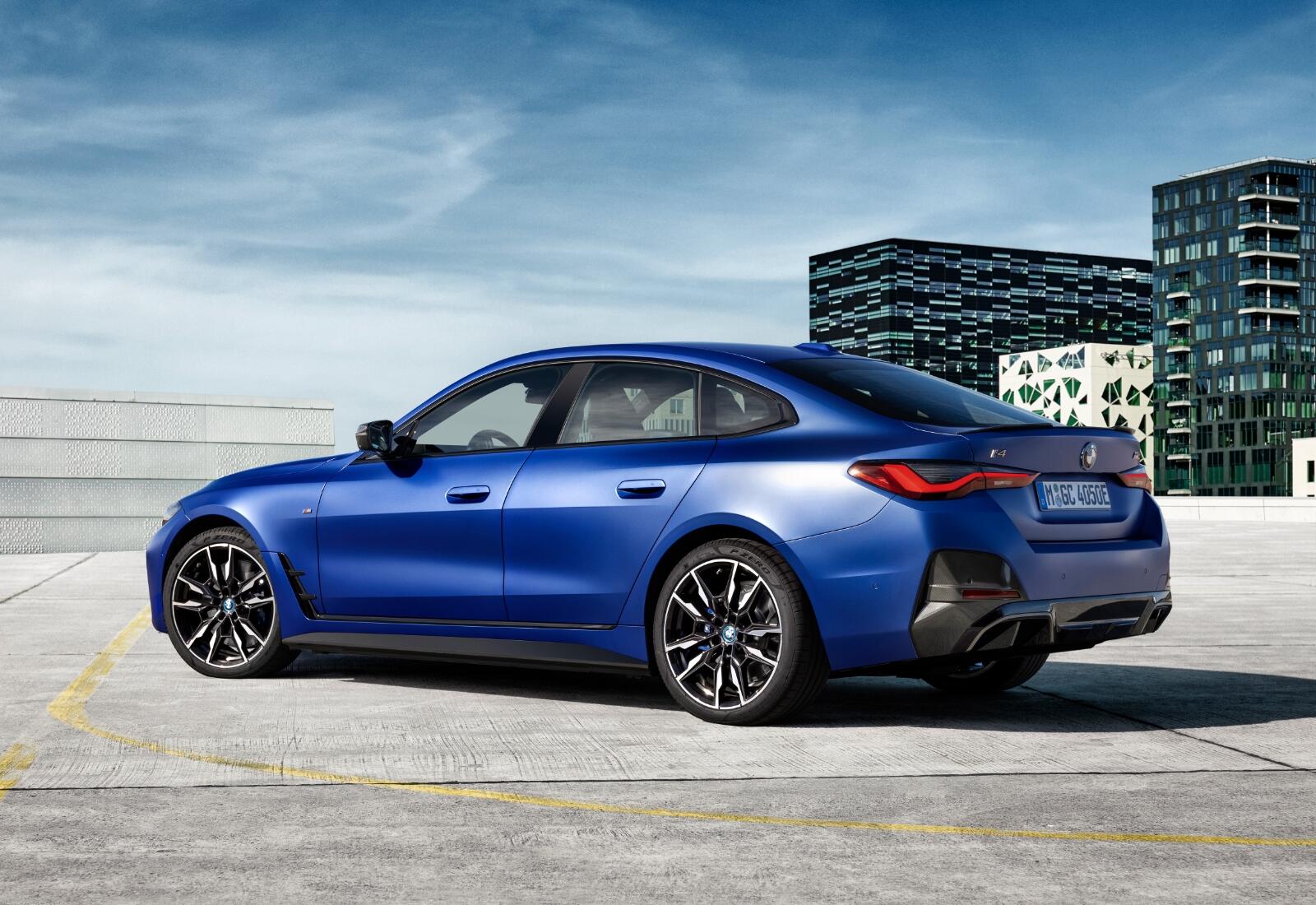 Bild › Bmw I4 M50 Heck